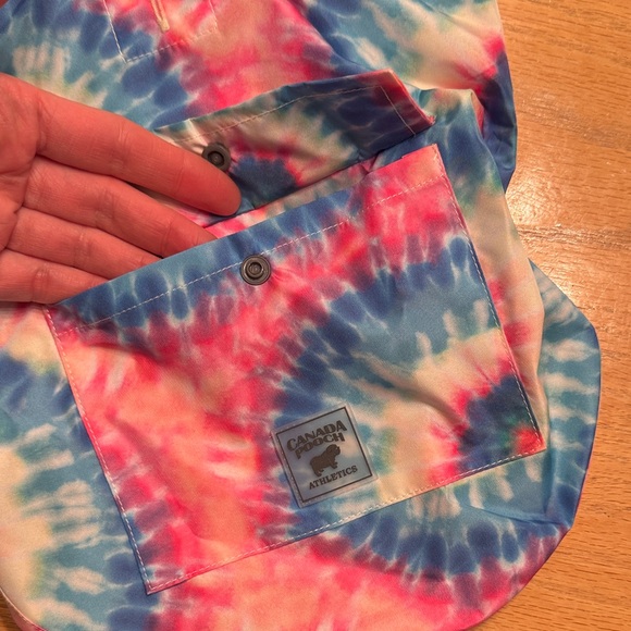Canada Pooch Tie-Dye Pick Me Poncho raincoat - Picture 4 of 9